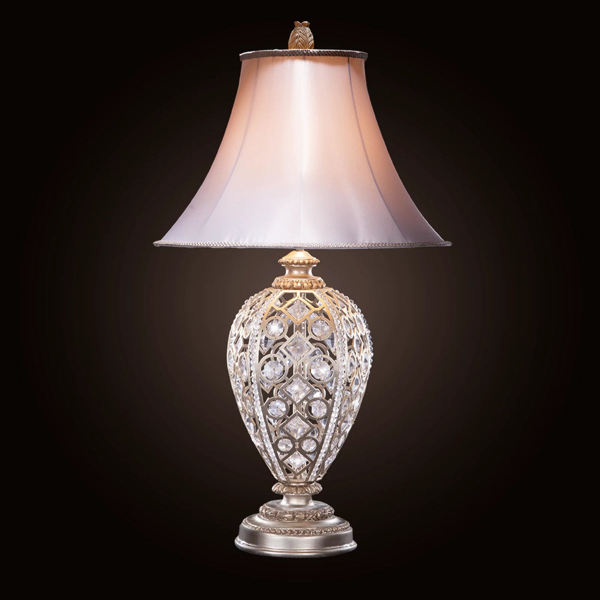 Modern Arabesque Table Lamp with Moroccan-inspired geometric design, warm ambient lighting – Daleenz Store

