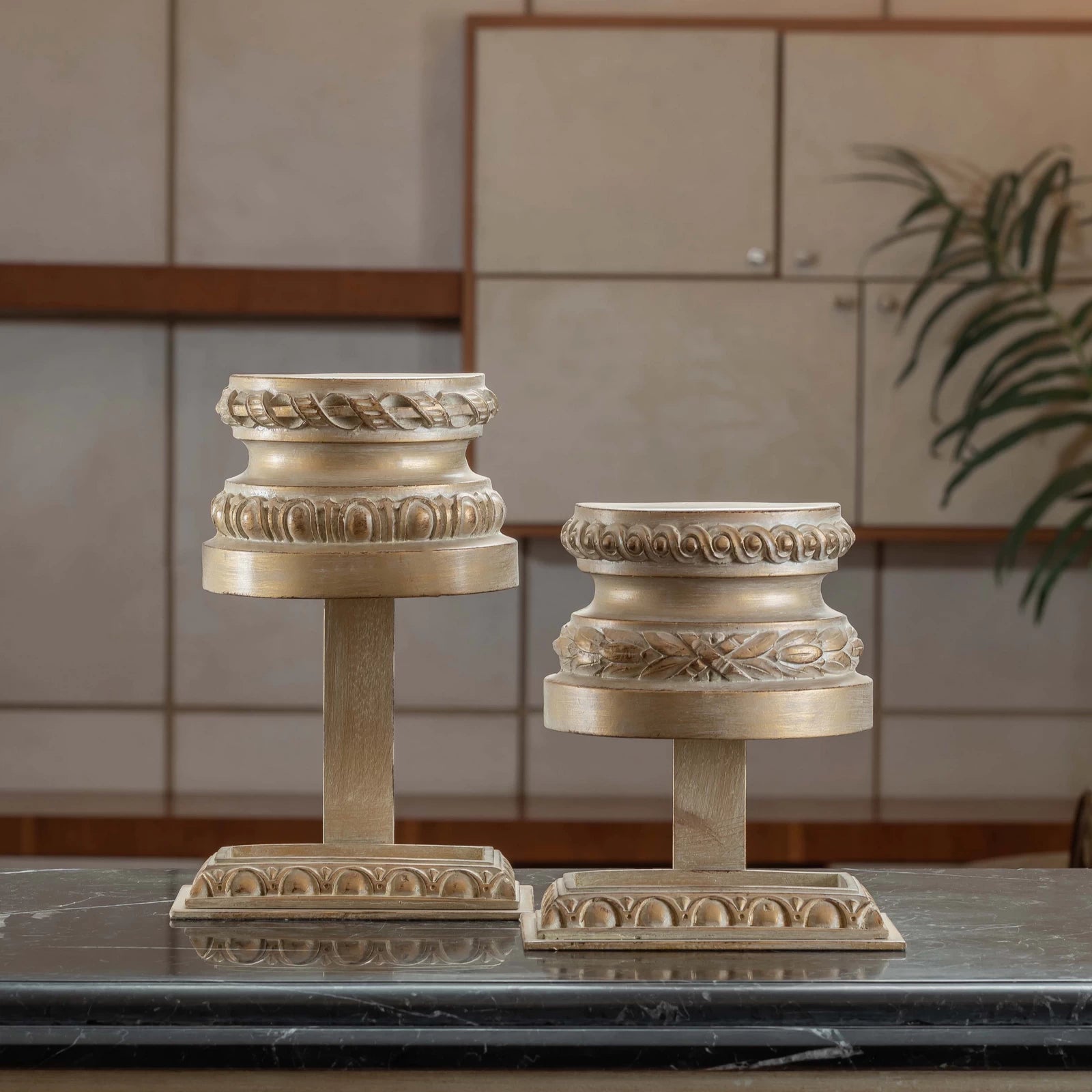 Classic gold Capital Stand table accessory with an architectural column-inspired design, displayed as an elegant tabletop décor piece.

