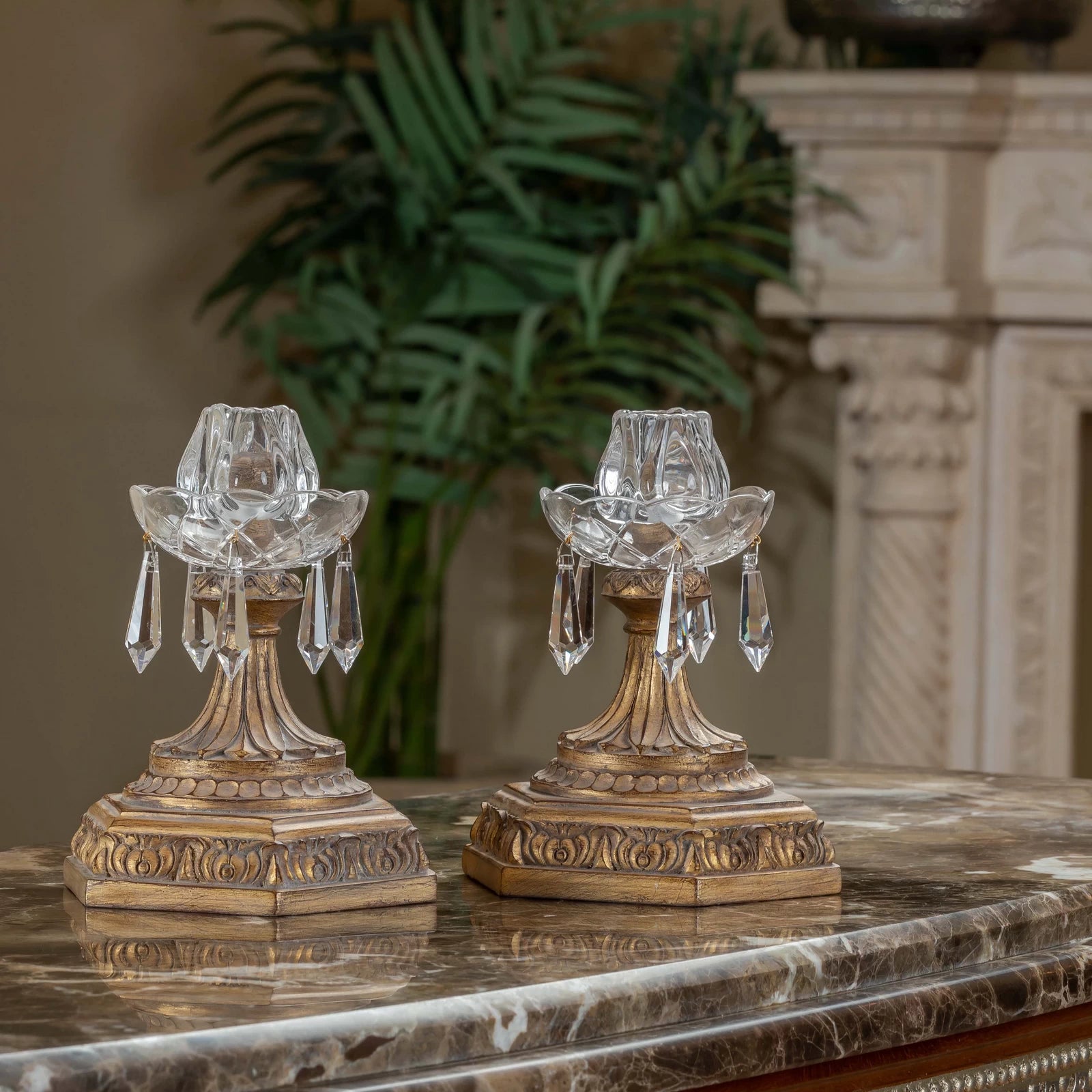 Classic Flory Set table accessories featuring elegant, timeless design elements arranged on a tabletop as sophisticated home décor accents.

