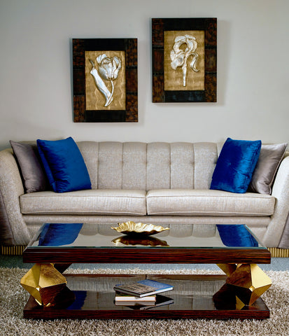 Pyramiza Table