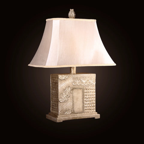 Modern table lamp with decorative leaves design on nightstand – Daleenz Store

