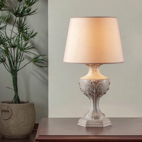 Classic Three Leaves Table Lamp with decorative leaf design on a wooden table – nature-inspired lighting for cozy, stylish interiors.

